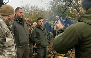 Зеленский приехал в Золотое