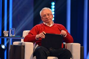 Алексей Кучеренко: Я сразу хочу сказать: я буду доказывать, что эта манипуляция и махинация, по сути, является государственным преступлением