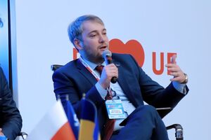 Бно-Айриян (на фото) сказал, что Дубинский пытается осуществить на него информационное давление