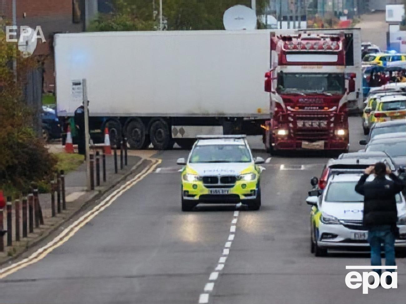 Фуру с телами погибших нашли в графстве Эссекс