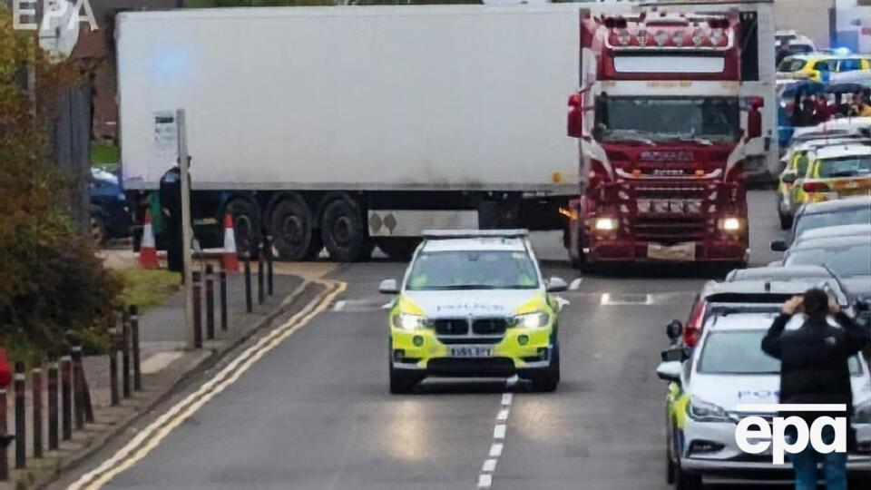 Фуру с телами погибших нашли в графстве Эссекс