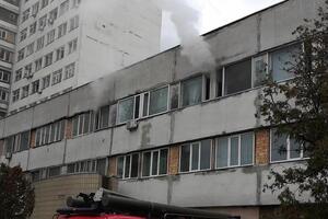 Причину виникнення пожежі з'ясовують