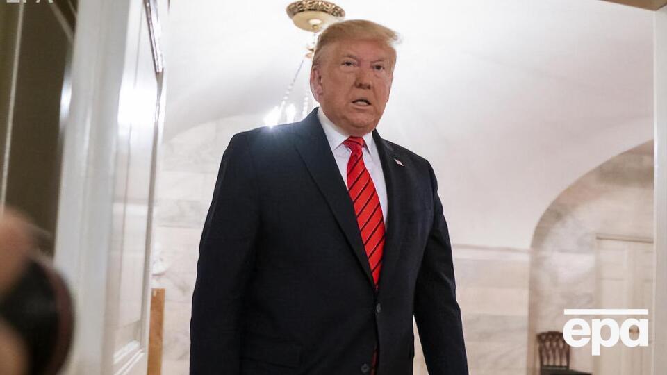 Трамп (на фото) обмовився, назвавши Зеленського "новим російським президентом"