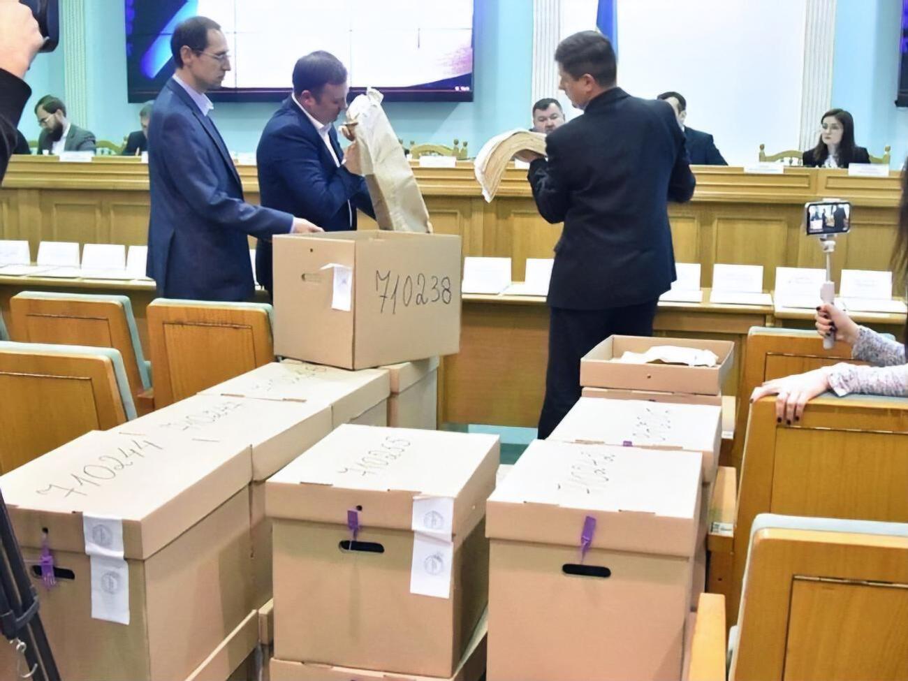 Центрвиборчкому залишилося перерахувати голоси на шести виборчих дільницях
