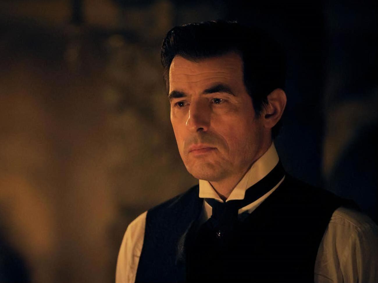 Роль Дракули виконав Клас Банг