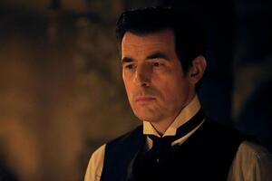 Роль Дракули виконав Клас Банг