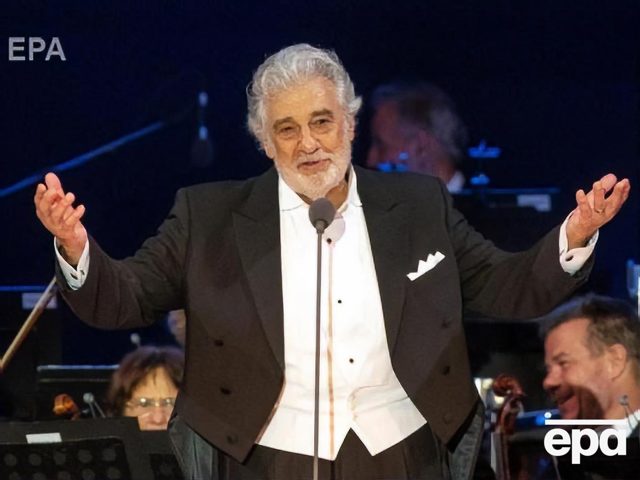 Домінго: Недавні звинувачення у пресі створили атмосферу, у якій мою здатність служити компанії поставили під загрозу