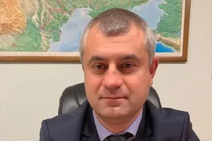 Федоренко по специальности инженер-строитель