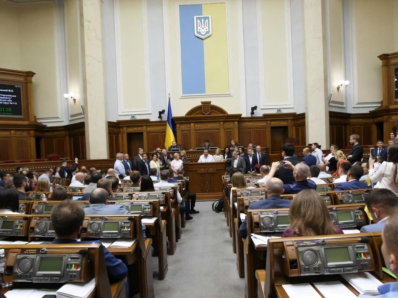 Рада 3 жовтня ухвалила в цілому проєкт постанови №2130