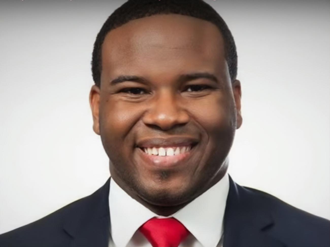 Ботэма застрелили, когда он ел мороженое