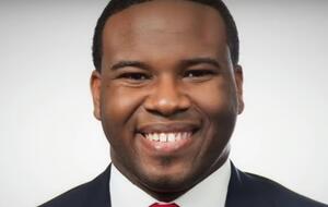 Ботэма застрелили, когда он ел мороженое