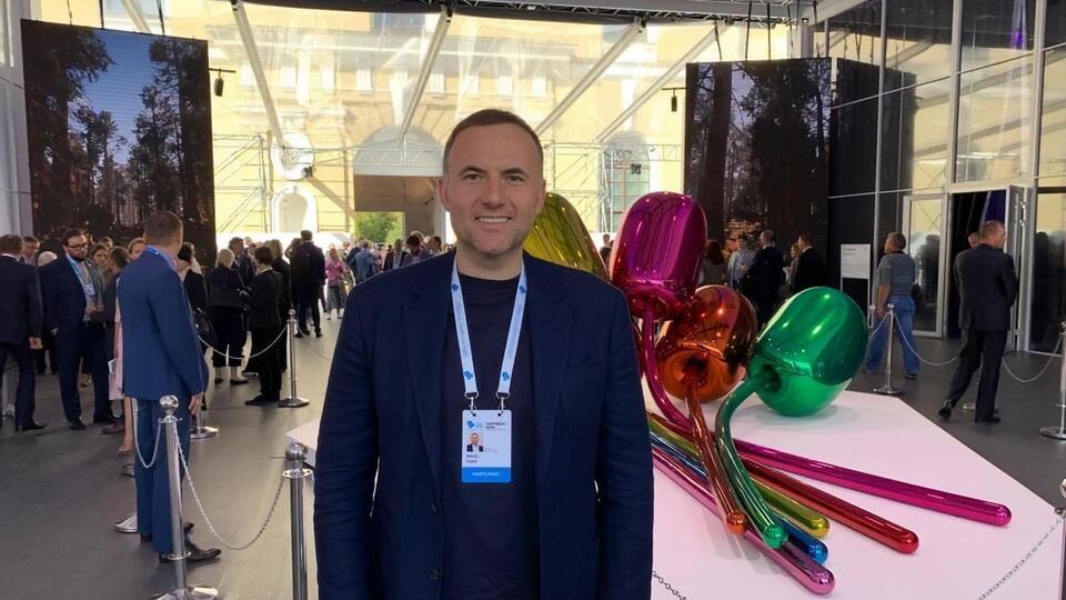 Фукс говорив, що відмовився від російського паспорта