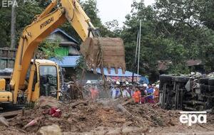 Спасатели продолжают поиски погибших