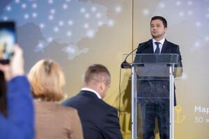 Зеленський узяв участь у Форумі єдності в Маріуполі