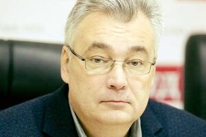 Визит Зеленского в Золотое и эмоциональное общение с добровольцами – хорошо спланированная "театральная постановка"