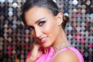 Ризатдинова: Я, наверное, впервые в жизни так сильно горжусь собой, потому что понимаю, что сделала нереальные вещи