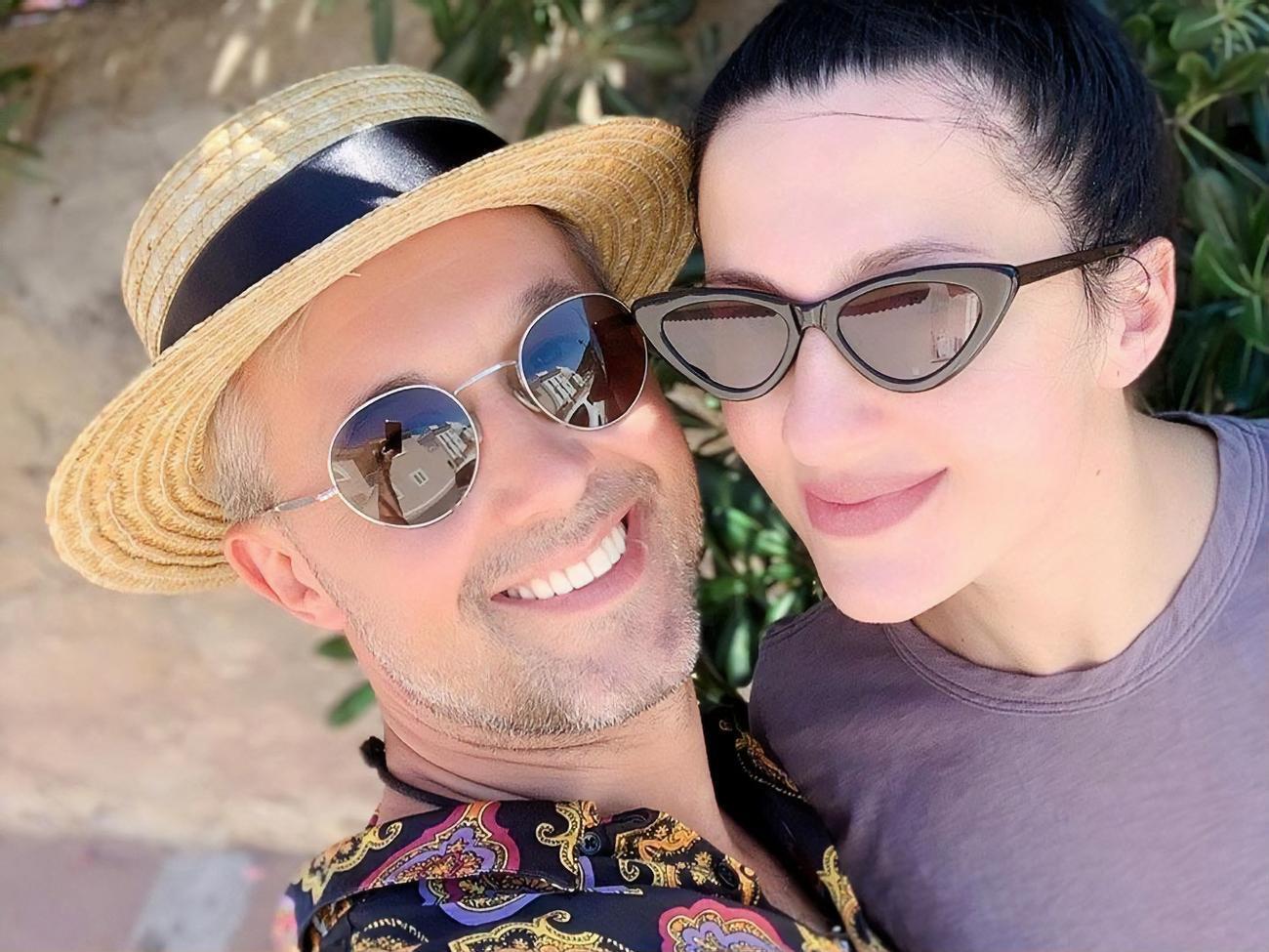 Бабкін: Снєж, я обожнюю тебе! Люблю тебе всім серцем, до самого дна душі. А з тобою вона бездонна