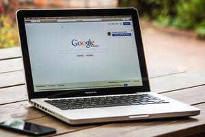 По данным исследования Factum Group, 71% украинцев регулярно пользуются интернетом