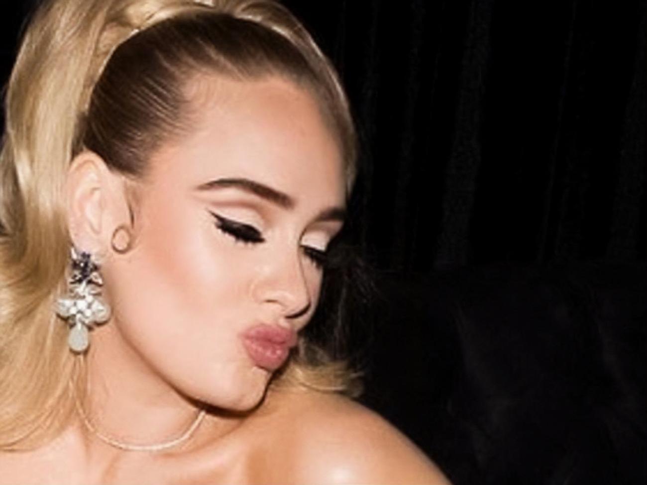 Адель сбросила 18 килограммов&nbsp;&ndash; СМИ