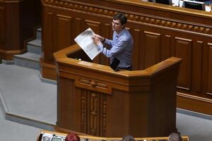 Мотовиловец: Требую остановить политическую коррупцию в Украине