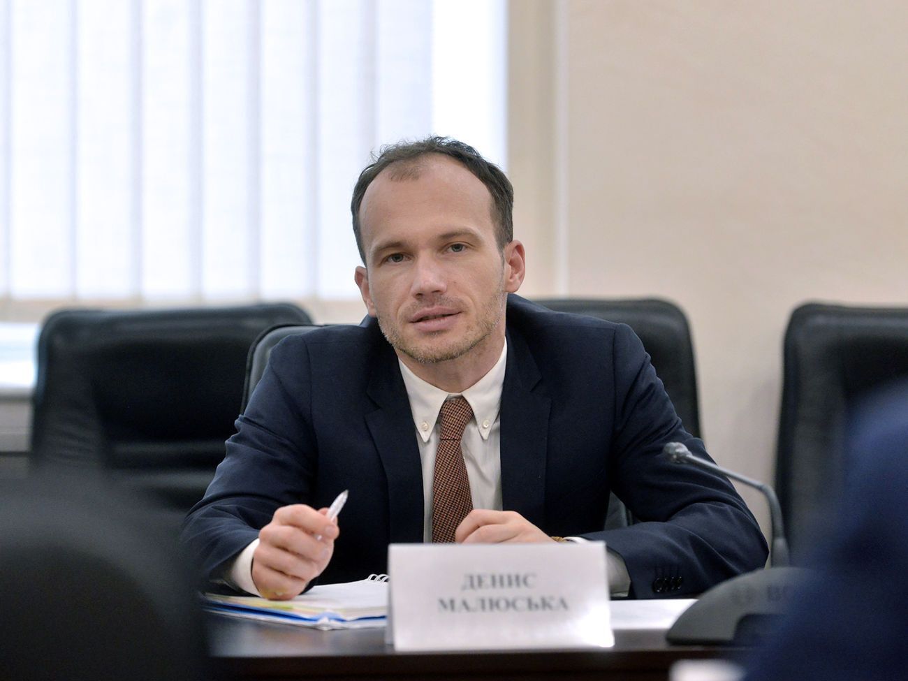 Малюська отметил, что у него зарплата меньше 17 тыс. грн в месяц "без премий"