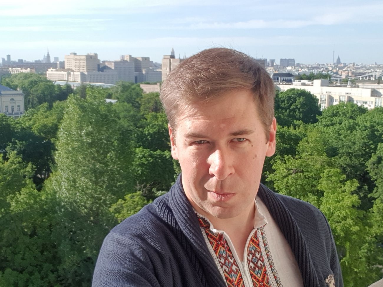 Новіков має дозвіл на адвокатську практику в Україні