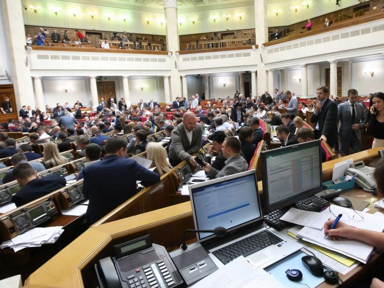 Рада затвердила новий склад виборчої комісії