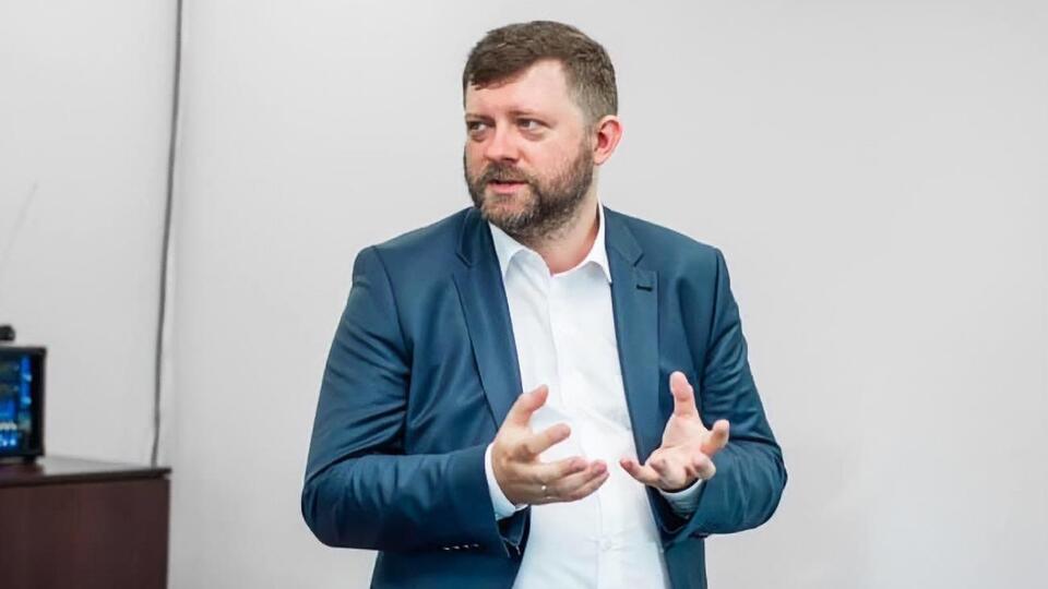 Корниенко: Сейчас для конкретно взятого села лучше будет, если старостой станет новый человек. Возможно, вернувшийся с заработков