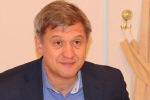 Данилюк: Если нет уважения к депутатам, то если и начнешь двигаться быстро, очень скоро ударишься об стенку головой