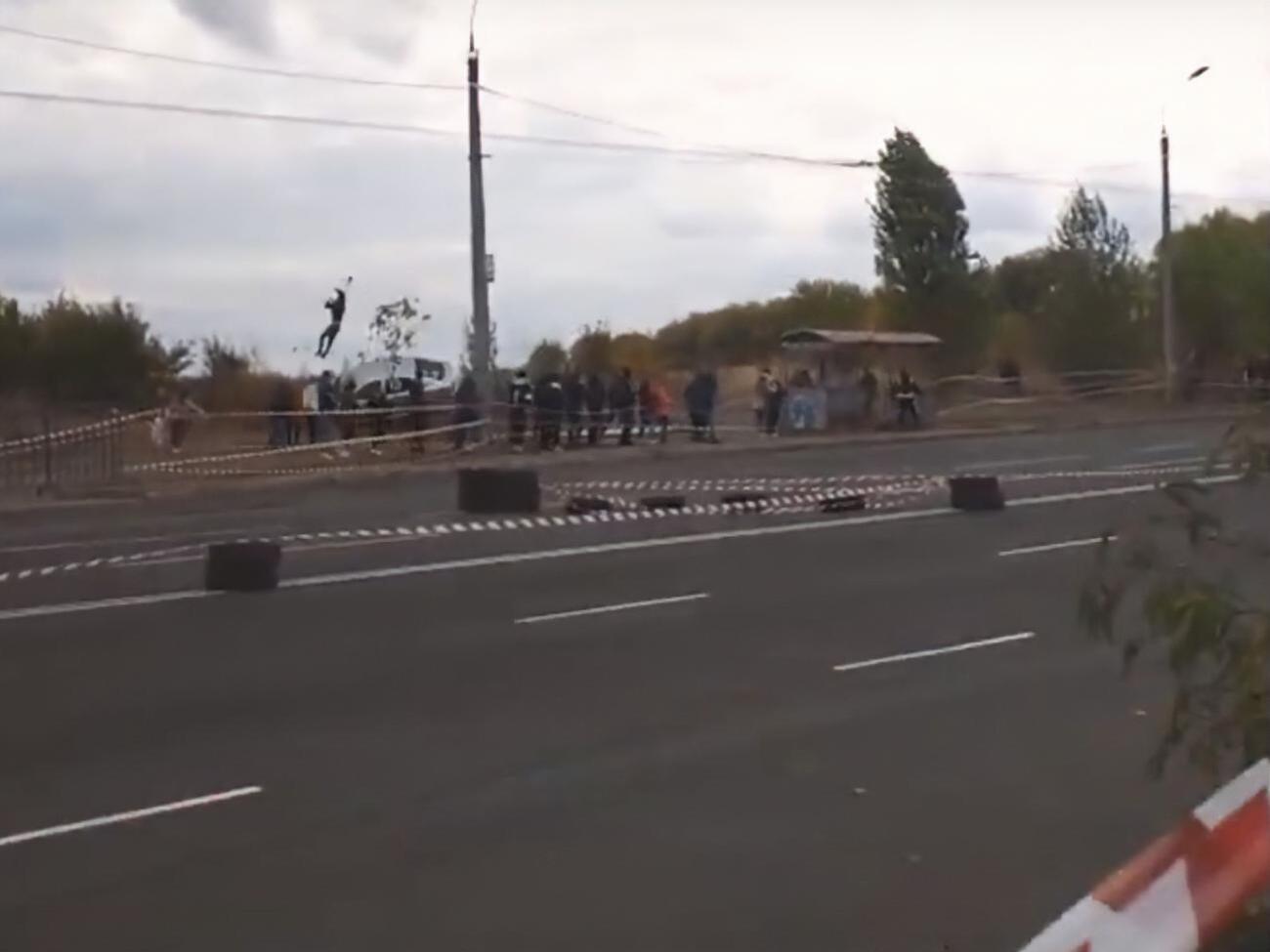 За гонкой наблюдали десятки зрителей