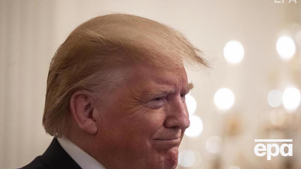 Как отметил Трамп, он не хотел бы, чтобы в учебниках истории о нем писали как о президенте США, которого сняли с должности