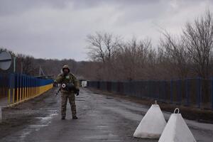 Розведення сил і засобів у Золотому сьогодні зірвали