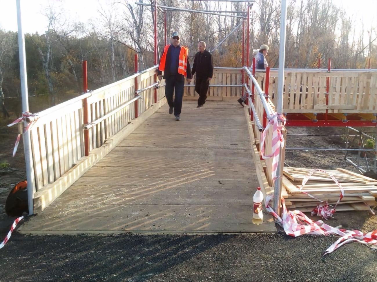 У Станиці Луганській спорудили тимчасовий перехід