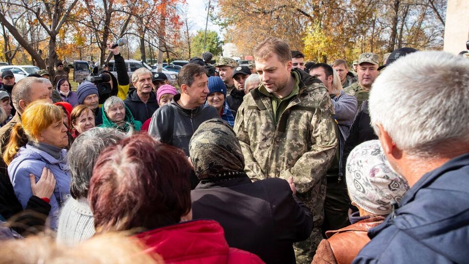 Загороднюк сказав, що в Золотому планують створити центр, який координуватиме дії представників Збройних сил України, Нацполіції та інших структур