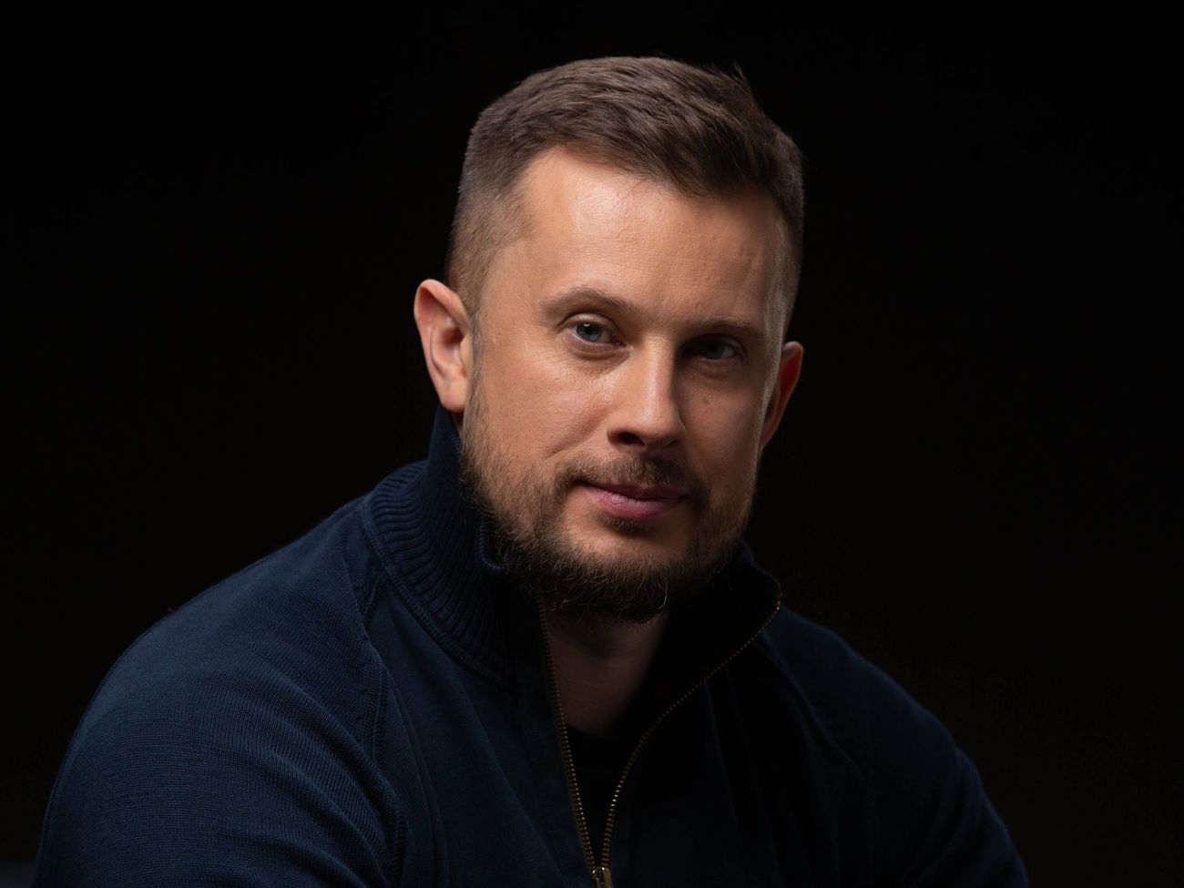 Білецький: Ніхто з ветеранів "Азову" не їде із Золотого, усі залишаються тут