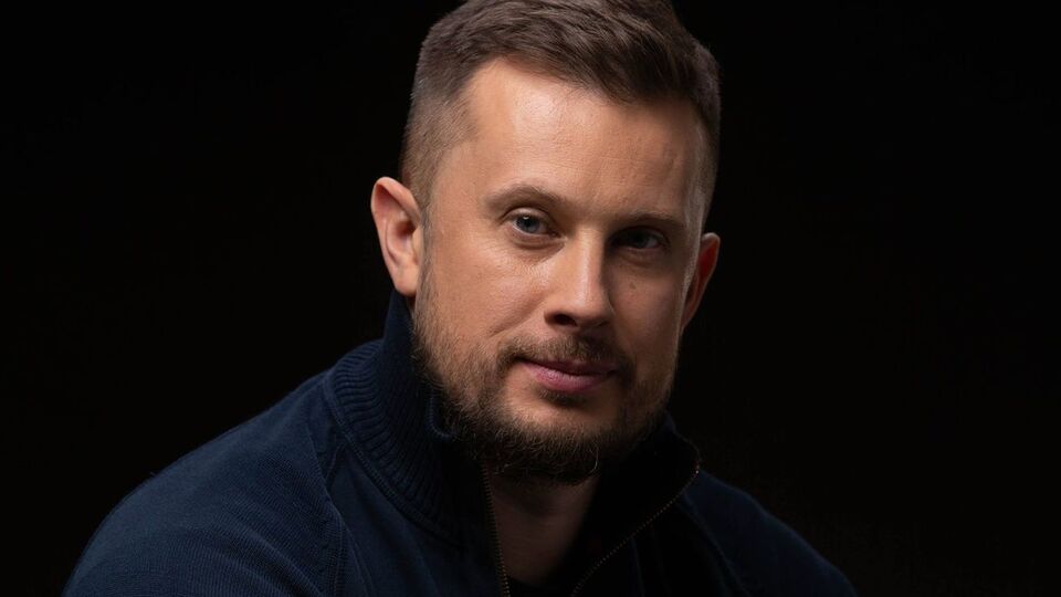 Билецкий: Никто из ветеранов "Азова" не уезжает из Золотого, все остаются тут
