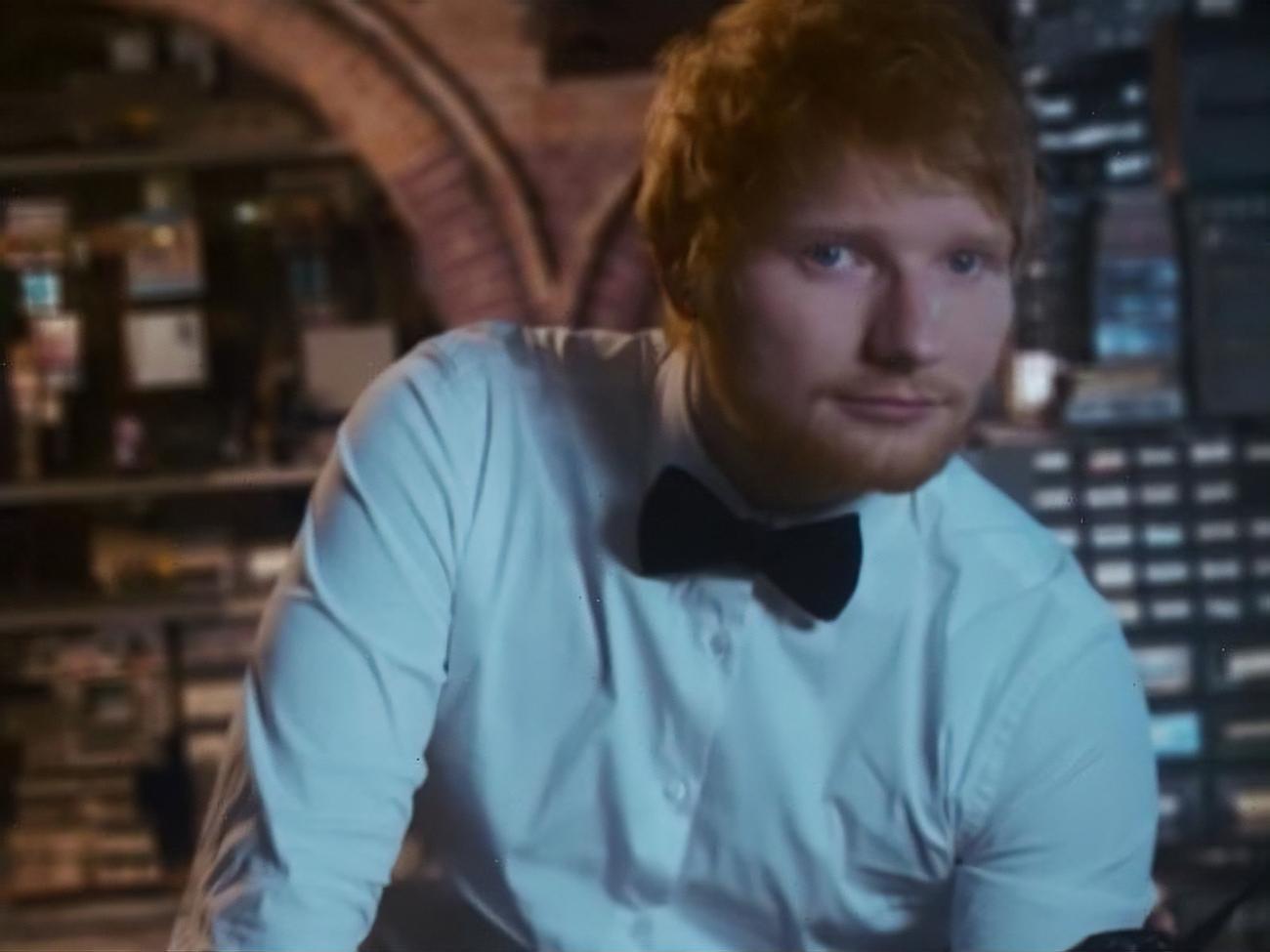 Кліп зняли в дусі шпигунського фільму