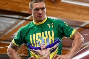 Усик (на фото) не буде битися з Устіновим