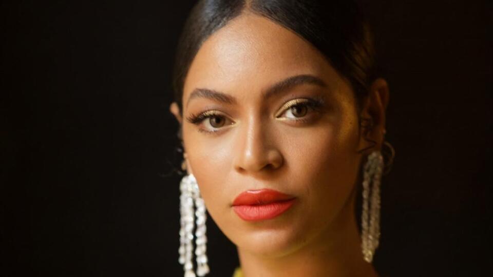 Бейонсе: Поздравляем Тайлера Перри с открытием его студии