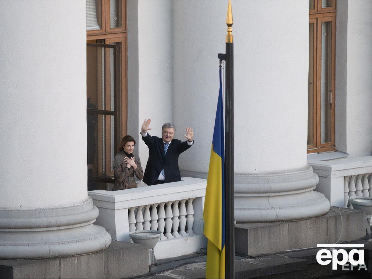 Порошенко разом із дружиною Мариною 6 жовтня брав участь в акції "Ні капітуляції!"