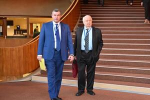 На закритому засіданні комітету ПАРЄ виступали Слуцький і Кисляк