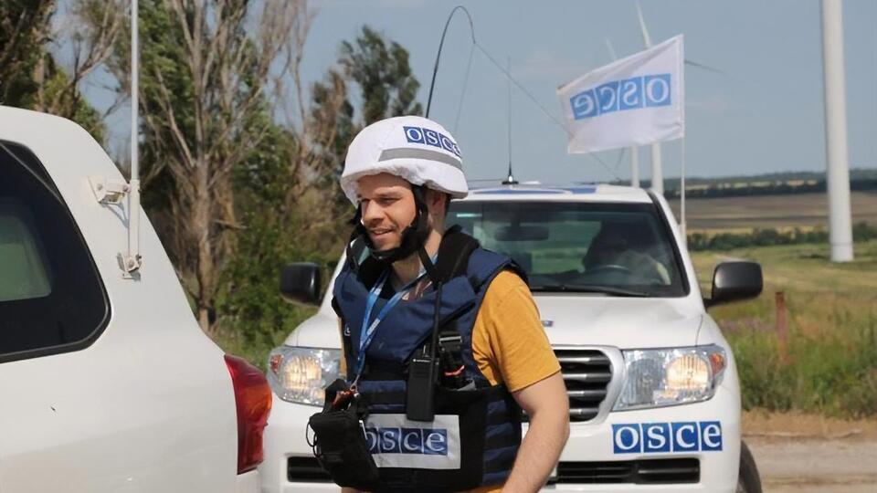 СММ ОБСЄ є неозброєною цивільною місією, яка спостерігає за ситуацією в усіх регіонах України
