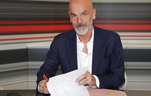 Пиоли будет тренировать "Милан" ближайшие два года