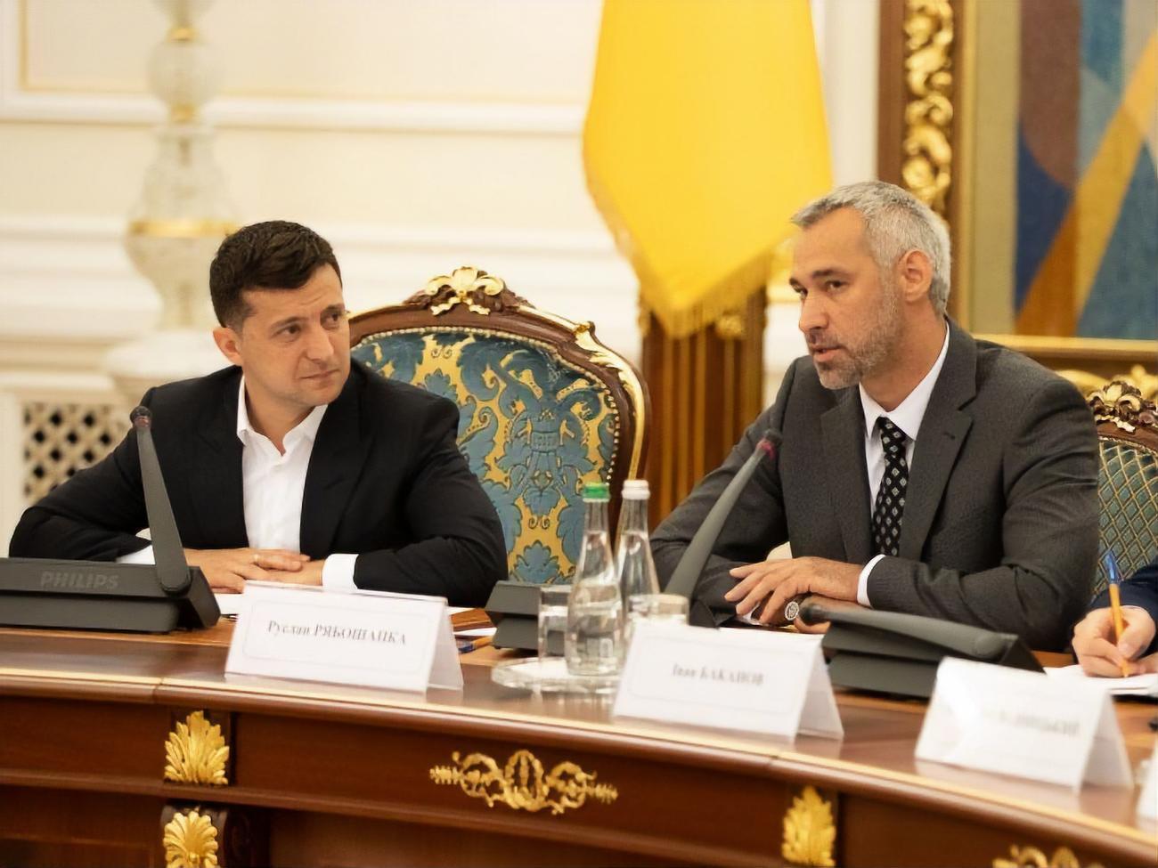 Прокуроры недовольны реформой, которую проводит Рябошапка (справа)