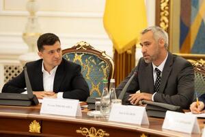 Прокуроры недовольны реформой, которую проводит Рябошапка (справа)