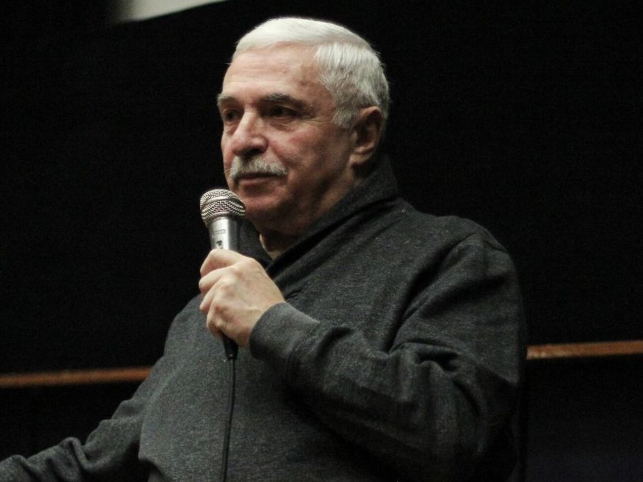 20 лет назад сборная России получила по полной программе от украинцев за как бы шутку "Бей, Хохлов, спасай Россию"