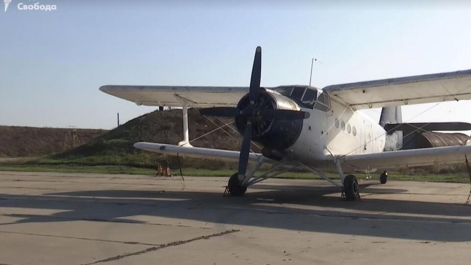 Военные будут использовать Ан-2 для отработки прыжков с парашютом