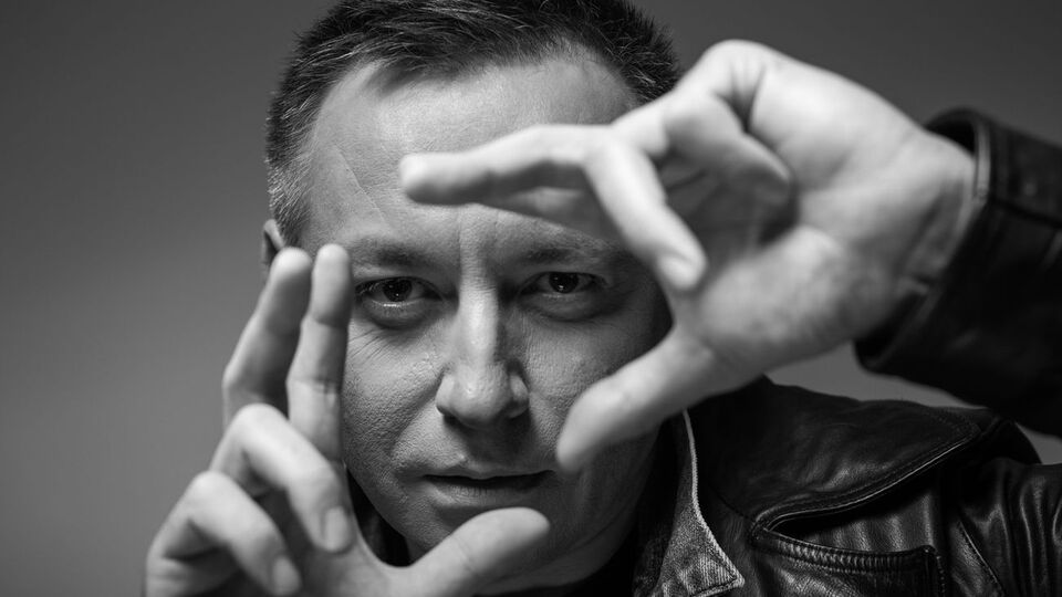 Вітер про кліп: Лірична і прониклива відеотрансляція гостроти почуттів, емоцій і хворобливої прихильності серед урбаністичних пейзажів