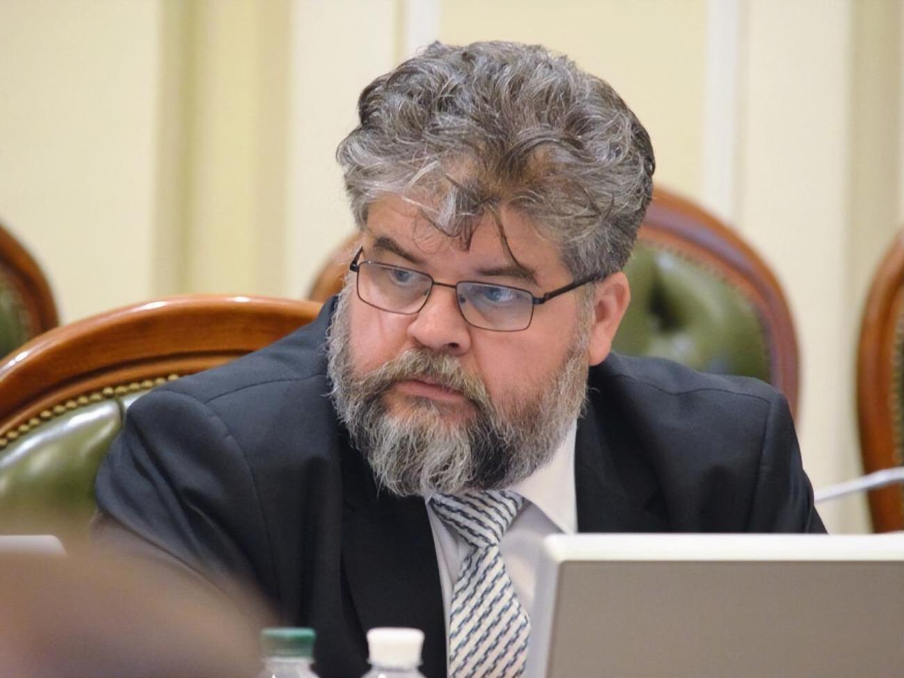 Яременко: Хочу поздравить демократически избранное большинство в парламенте с чутким и внимательным отношением к коллегам. Из других фракций