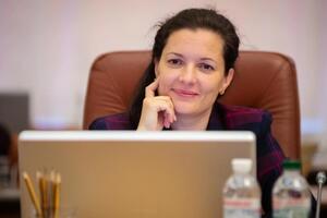 Скалецька: Так історично склалося, що більшість радників у міністерстві мала якийсь особливий мандат. І при цьому ніякої відповідальності